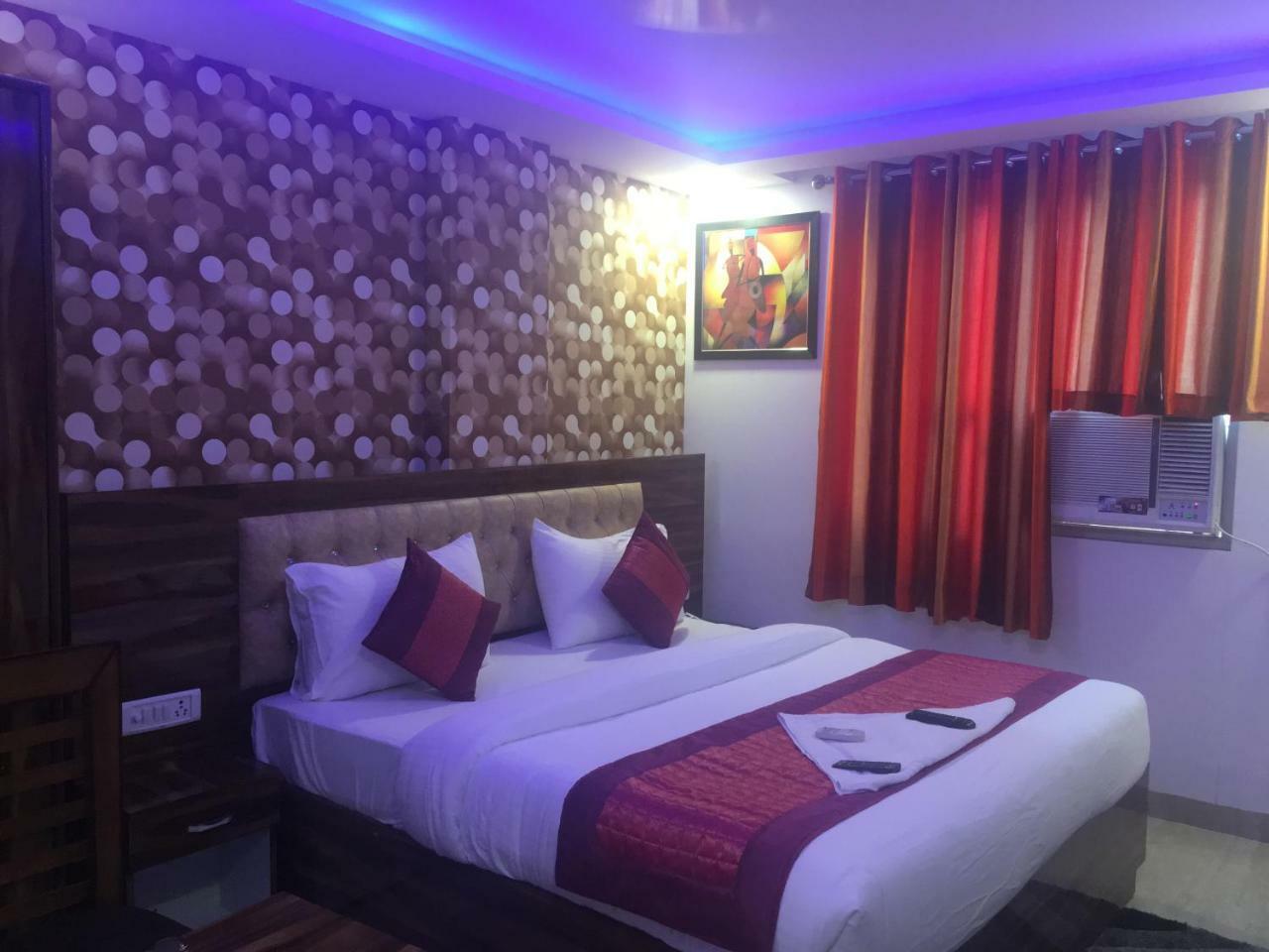 Hotel Pearl - Mahipalpur Delhi Airport Nuova Delhi Esterno foto