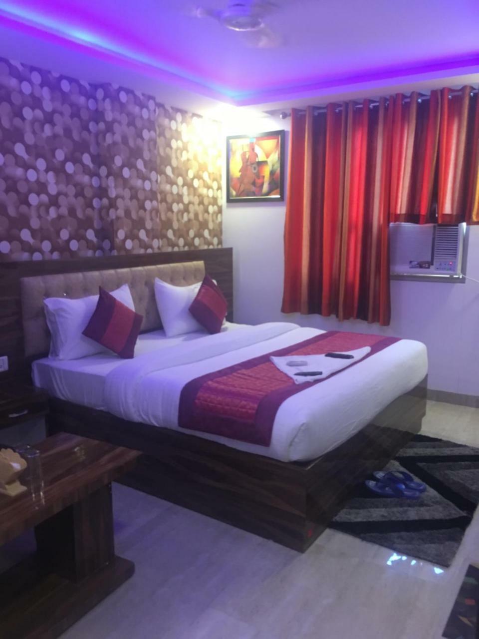 Hotel Pearl - Mahipalpur Delhi Airport Nuova Delhi Esterno foto